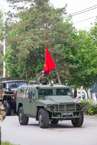 Nowotscherkassk, russland - 9. Mai 2017: Militärparade zum Tag des Sieges im Zweiten Weltkrieg — Stockfoto