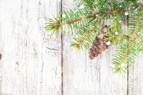 Christmas trä bakgrund med granen. Ovanifrån kopia utrymme — Stockfoto