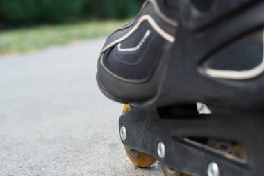 Paten üzerinde asfalt yakın çekim