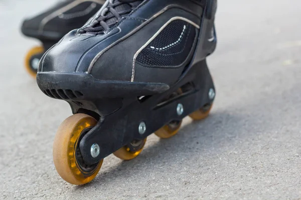 Roller skate σε άσφαλτο γκρο πλαν — Φωτογραφία Αρχείου