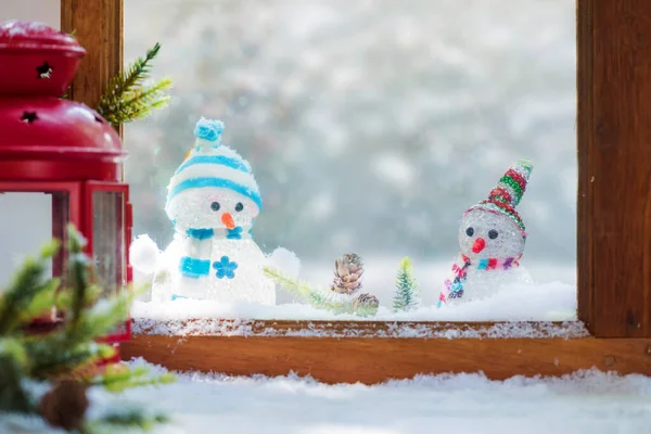 圣诞快乐 新年快乐 冬季节日期间有雪和装饰 — 图库照片