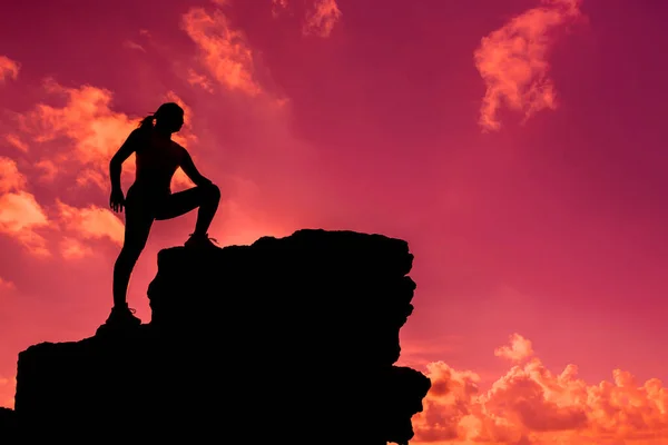 Silhouette Climber Cliff Sunset High Mountain Business Success Goal — стокове фото