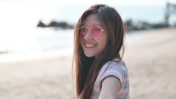 Asian Women Travel Alone Beach Summer Holiday Thailand — Stockvideo
