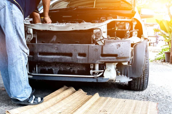 Mecánica Reparación Coches Mantiene Vehículo Garaje Concepto Conducción Transporte —  Fotos de Stock