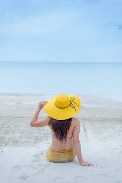 Beautiful Asian Women Travel Beach Summer Sea Sand Sun Vacation — Stock Photo, Image