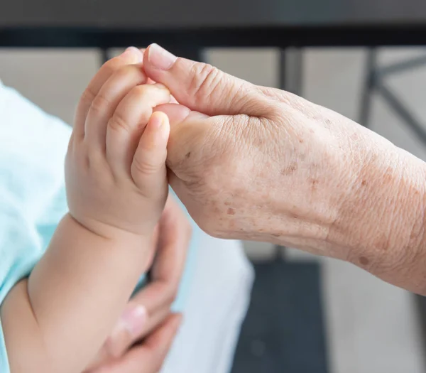 Asiatisches Neugeborenes Schönes Kind Und Kleines Kind Der Eltern — Stockfoto