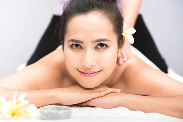 Närbild Bild Vacker Asiatisk Kvinna Som Har Spa Behandling — Stockfoto