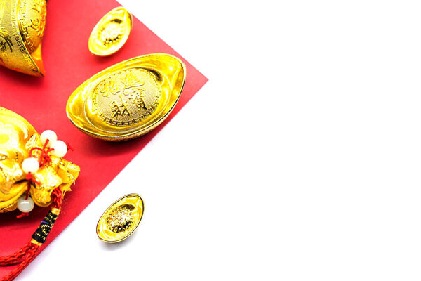 Китайский Новый год, китайские золотые слитки и традиционный китайский стиль
