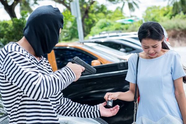 Thief Trying Steal Car Public Parking — Stock Photo, Image