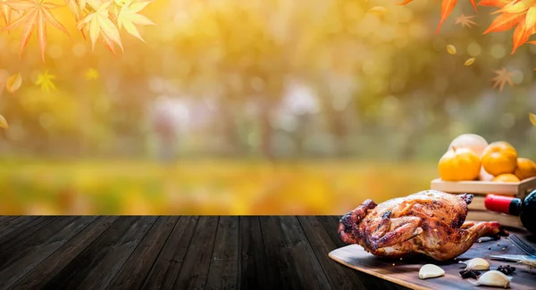 Χαρούμενη Μέρα Ευχαριστιών Ψητό Κοτόπουλο Και Γαλοπούλα Για Πάρτι Φθινόπωρο — Φωτογραφία Αρχείου
