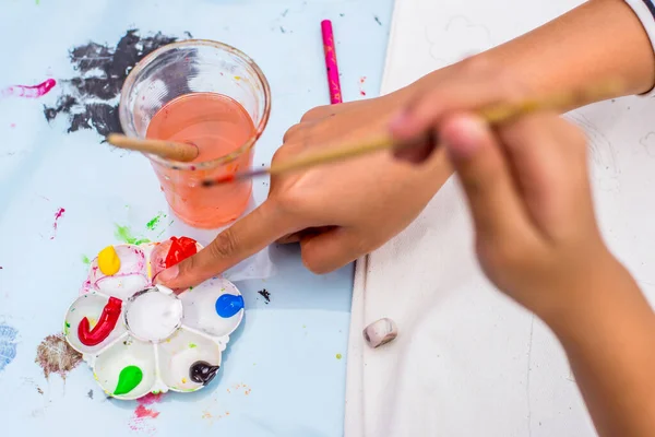 Mélange Couleurs Eau Dans Une Classe Peinture — Photo