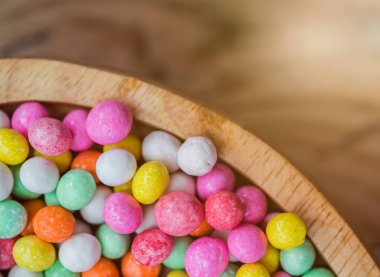 Mutlu Paskalya kavramları, renkli Paskalya yumurtaları.