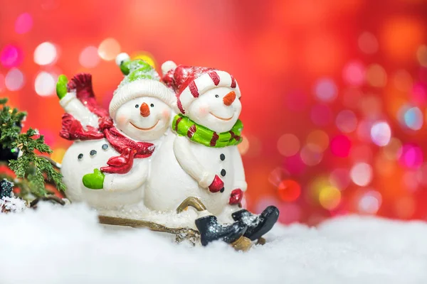 メリークリスマスとハッピーニューイヤー 雪と装飾と冬のシーズン 背景をぼかすテキストのためのスペースをコピー — ストック写真