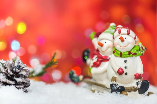 メリークリスマスとハッピーニューイヤー 雪と装飾と冬のシーズン 背景をぼかすテキストのためのスペースをコピー — ストック写真