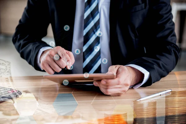 iş teknolojisi ve Fintech olarak yenilik