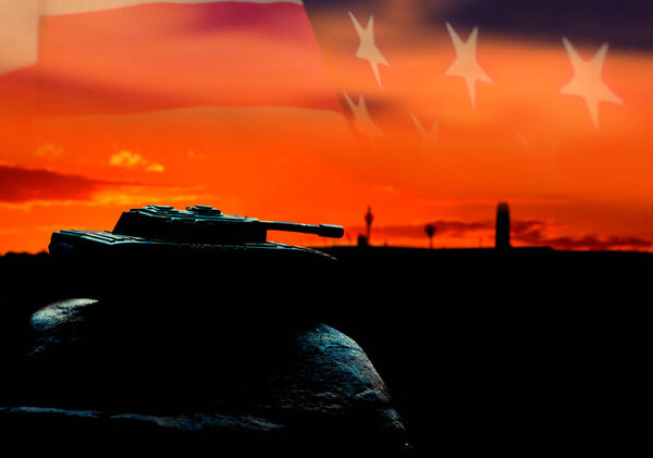 День ветерана, мемориала и независимости на фоне американского флага
