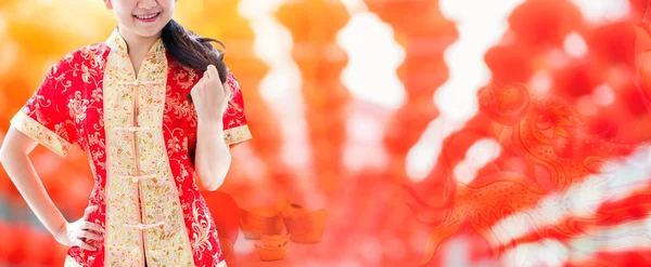 Vacker Asiatisk Kvinna För Kinesiska Nya Året Bakgrund — Stockfoto