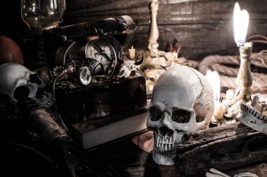 Cadılar Bayramı için kafatası ve korkunç sahne