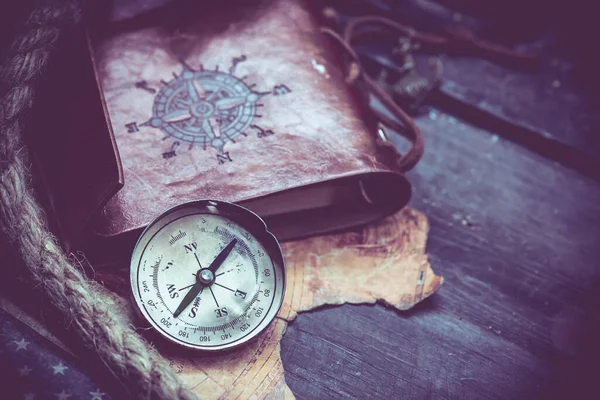 Kolumbus Tag Und Weltkarte Mit Kompass — Stockfoto