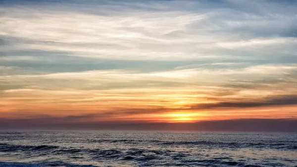 Beautiful sunset on the ocean — Stock Photo, Image
