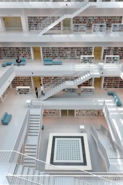  İç Stuttgart Kütüphanesi