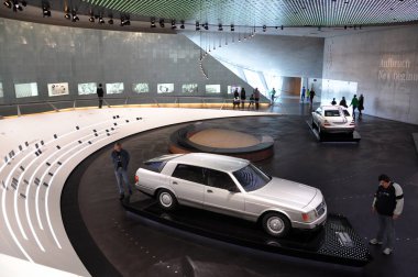 Stuttgart 'taki Mercedes Müzesi