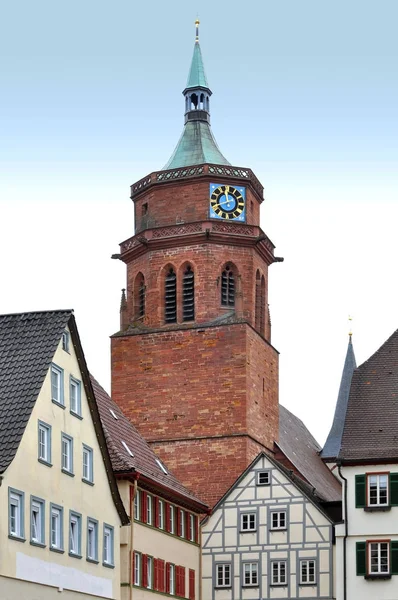 Red brick tower in Weil der Stadt, Germany — 图库照片