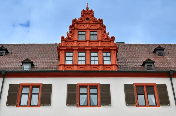 Piękną fasadą w Wurzburg — Zdjęcie stockowe