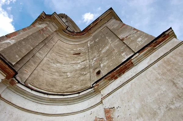 Igreja abandonada em Lyskovo — Fotografia de Stock