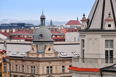 Güzel çatılar ve Prag kuleleri