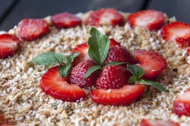 Kek çilek ile yakın çekim