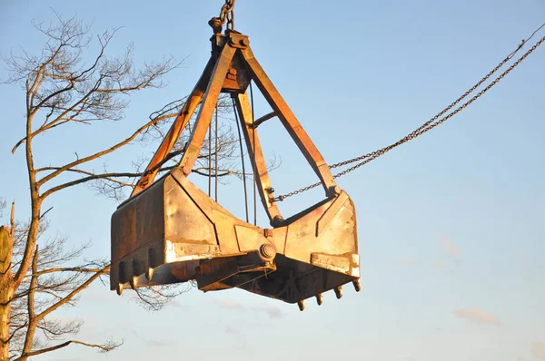 Çalışmalarında kum kova