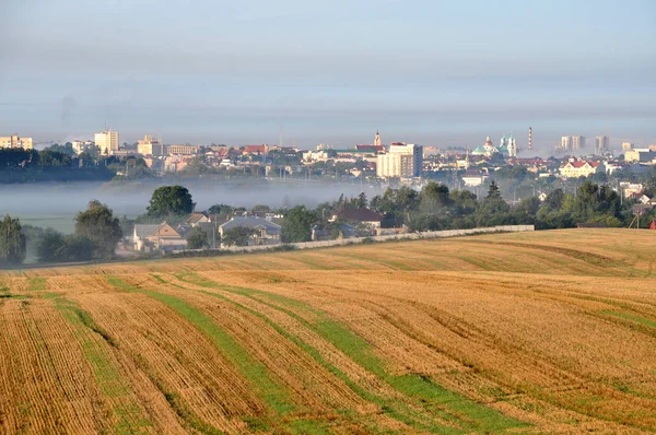 Autunno mattina nebbia paesaggio — Foto Stock