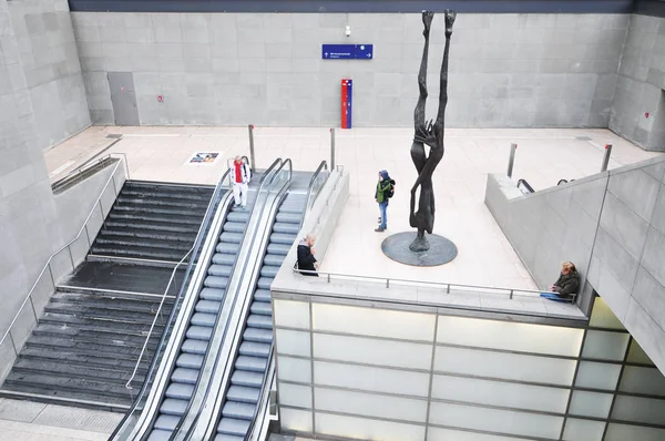 Estação de metro moderno em Berlim — Fotografia de Stock