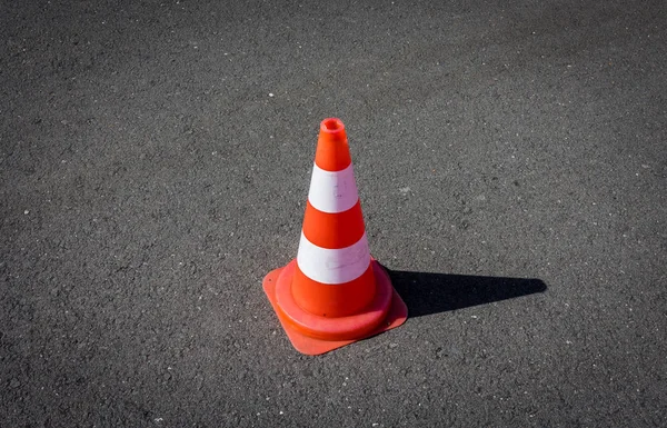 Cone de tráfego, sinal de estrada, sinal de segurança usado para evitar acidentes d Imagem De Stock