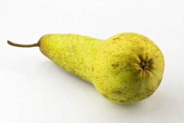 Tarih seçici odak abate üzerinde beyaz adam izole Fetel armut
