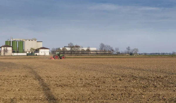 Yere çalışır traktör