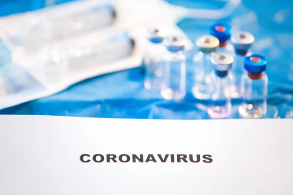 Coronavirus疫苗瓶的医疗背景 — 图库照片