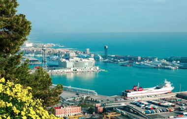 Barcelona. İspanya. Deniz ve liman görünüm.