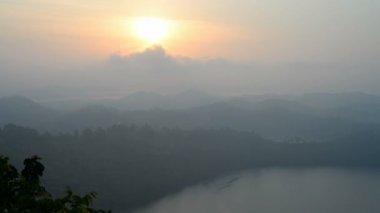 Krater Gölü Chema Uganda
