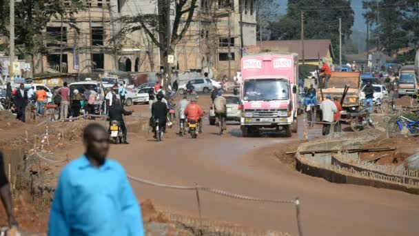 Pouliční scéna v Kořán, Uganda — Stock video