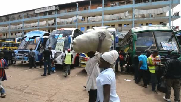 Parking dla autobusów w Kampali, Uganda — Wideo stockowe