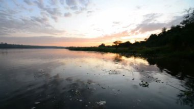 Sunrise Uganda Nil Nehri üzerinde