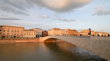 Arno Nehri Pisa Ponte di Mezzo köprüden