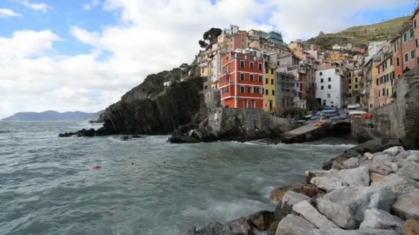 Riomaggiore di Cinque Terre wilayah Liguria — Stok Video