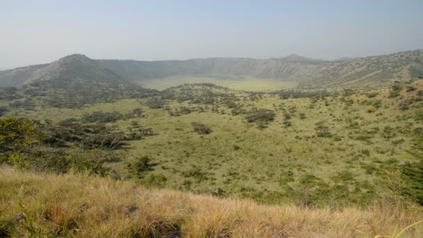 Cráteres de explosión de Katwe trail — Vídeo de stock