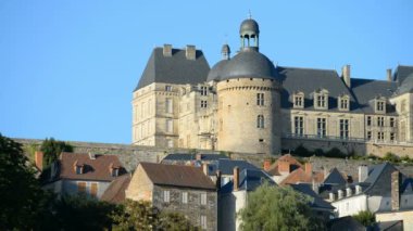 Dordogne bölümünde Hautefort komün