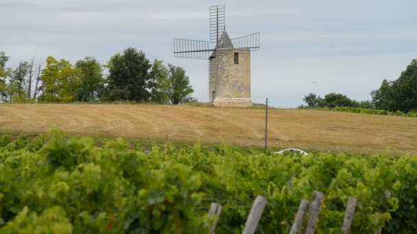 Molino de viento de Calon en Francia — Vídeos de Stock