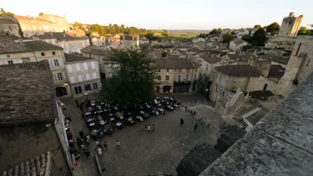 Vista de la ciudad medieval de Saint Emilion en Francia — Vídeos de Stock