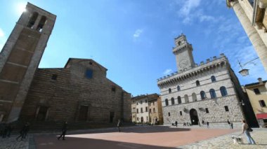Palazzo Contuzzi Montepulciano City ile Piazza Grande kare